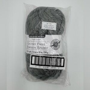 Loops & Threads Chunky Twist Yarn in Light Gray